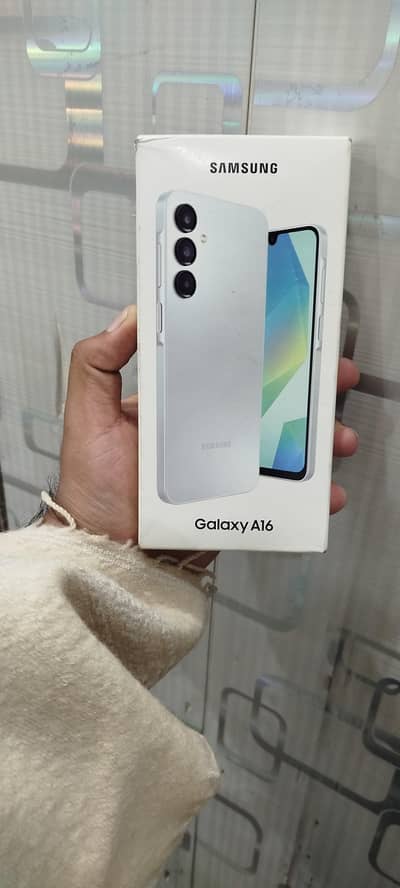 Samsung galaxy A16 8/256 4 month warranty