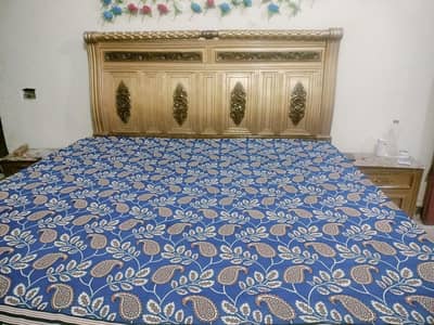 bed sides tables and dressing table  with out  metress