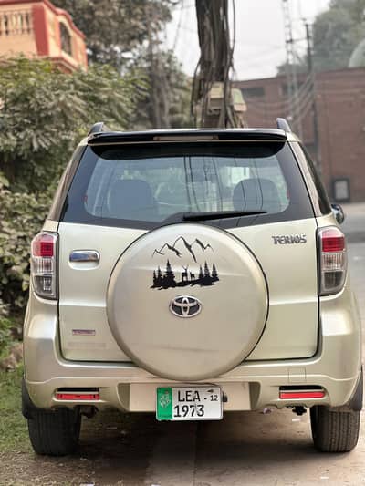 Daihatsu terios 2012 Special Edition,like new,7seater