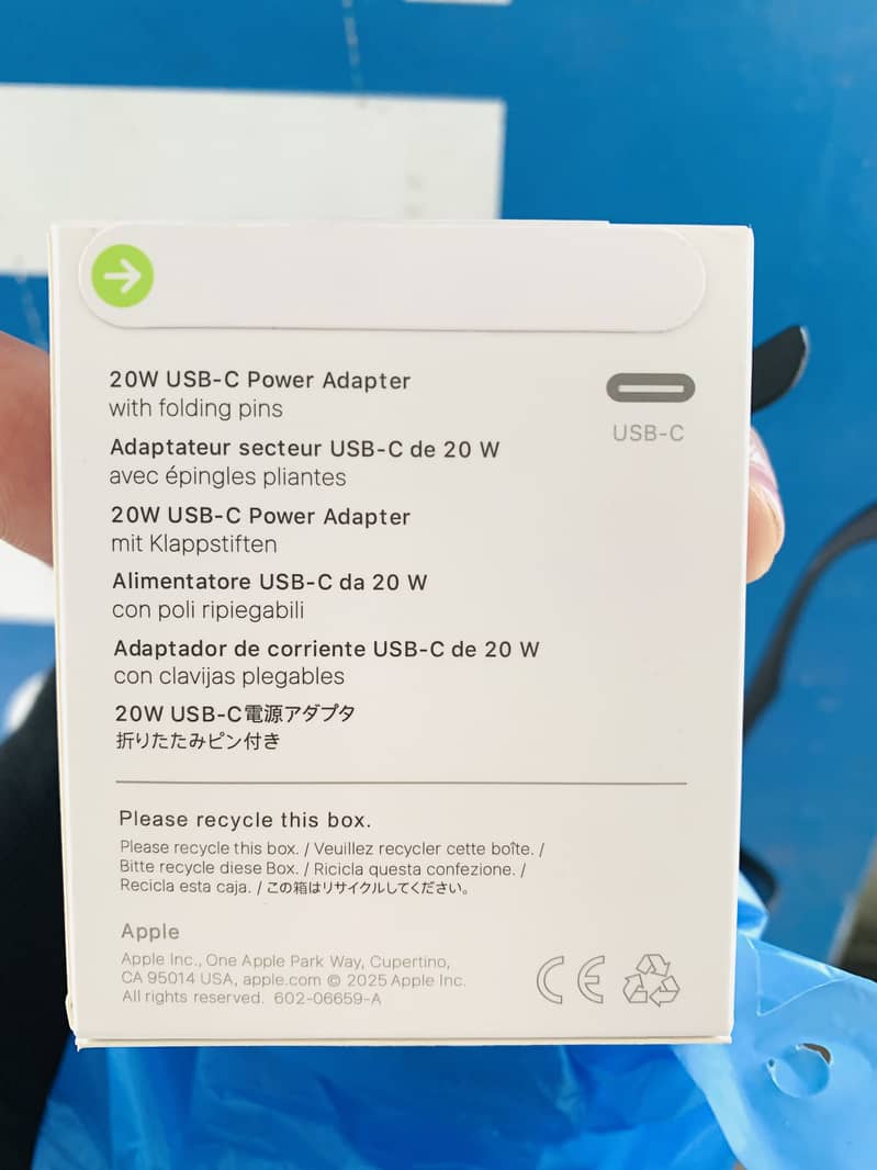 Apple originial adapter 2