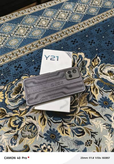 total original phone with box  10/8