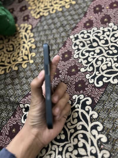 I phone 13 jv  midnight blue 128 gb