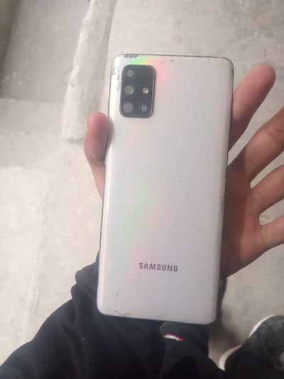 contact watsap 03420580042