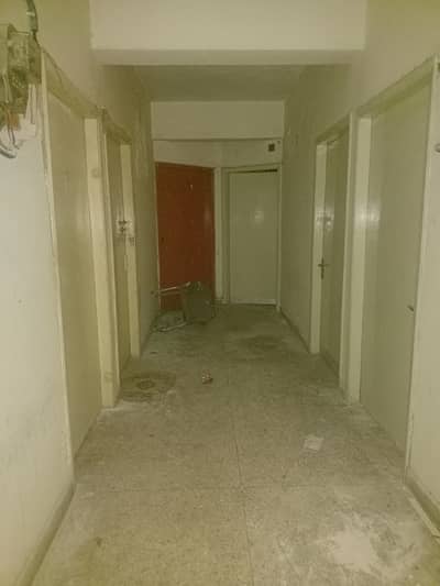 F-11/1 lower ground shop class III market