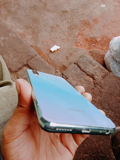 vivo y17 8/256 ram rom