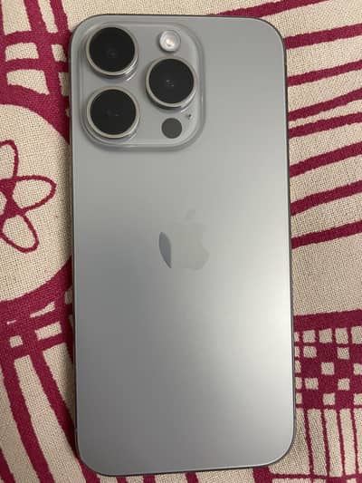 IPhone 15 pro  jv natural colour