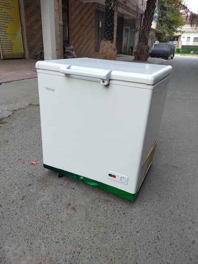 Haire Freezer Total Orignal   All okay good condition 0346/7070/370
