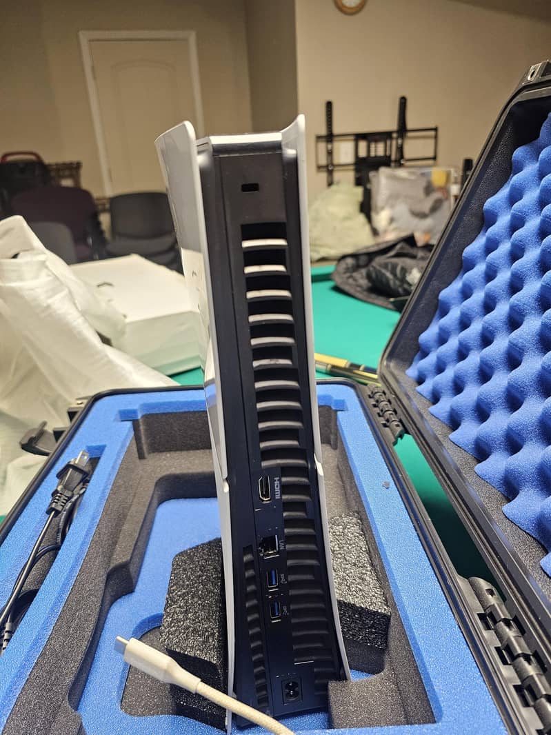 PS5 Digital without case 3