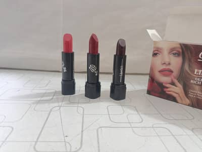 New colour dark lipstick