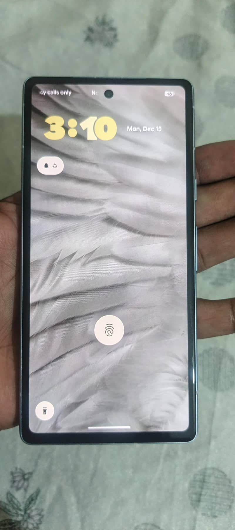 Google pixel 7a 10/10 condition 5