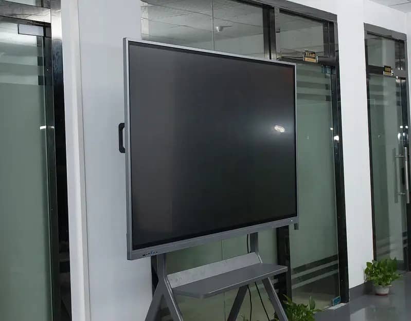 Ineractive flat panel trolley 5