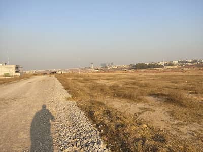 25x40 4 Marla street 74 proper corner plot for Sale G-14/2