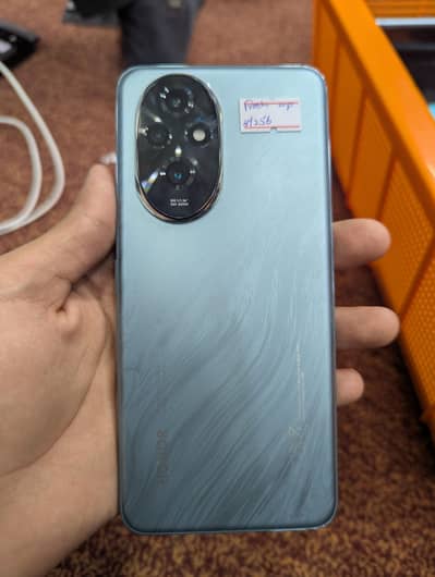 honor 200  ( non pta )