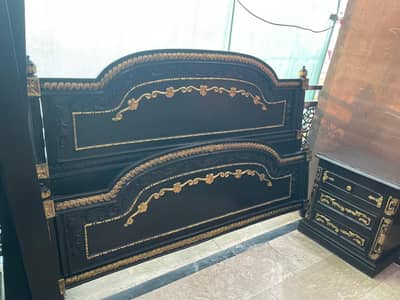 chinyoti bed with 2side tables and dressing