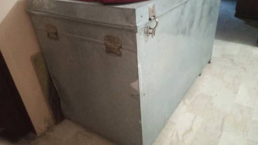 Selling Trunk (sandooq)