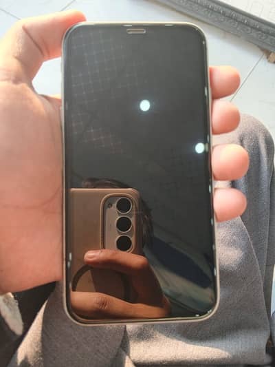 Iphone 11 with box adopter