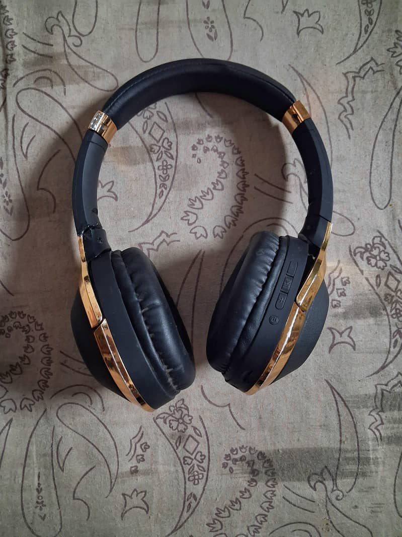 Wireless Headphone 0