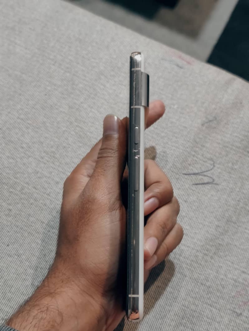 Google Pixel 8 Pro 5