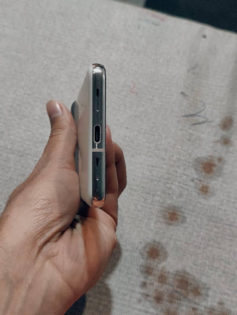 Google Pixel 8 Pro 6