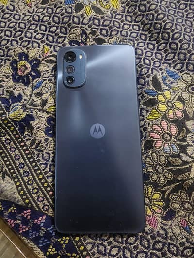 URGENT SELL MOTO E32