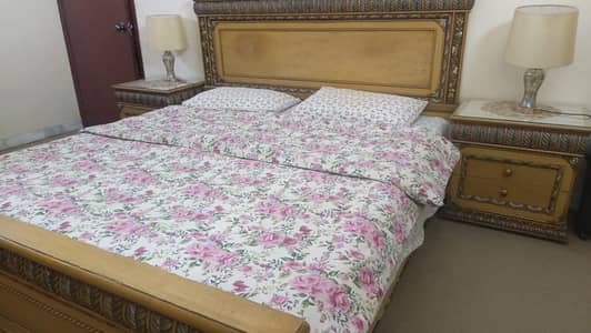 wooden bed set for sale