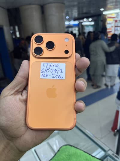 Brand New iphone 17 pro Cosmic Orange factory unlock 4 month sim work