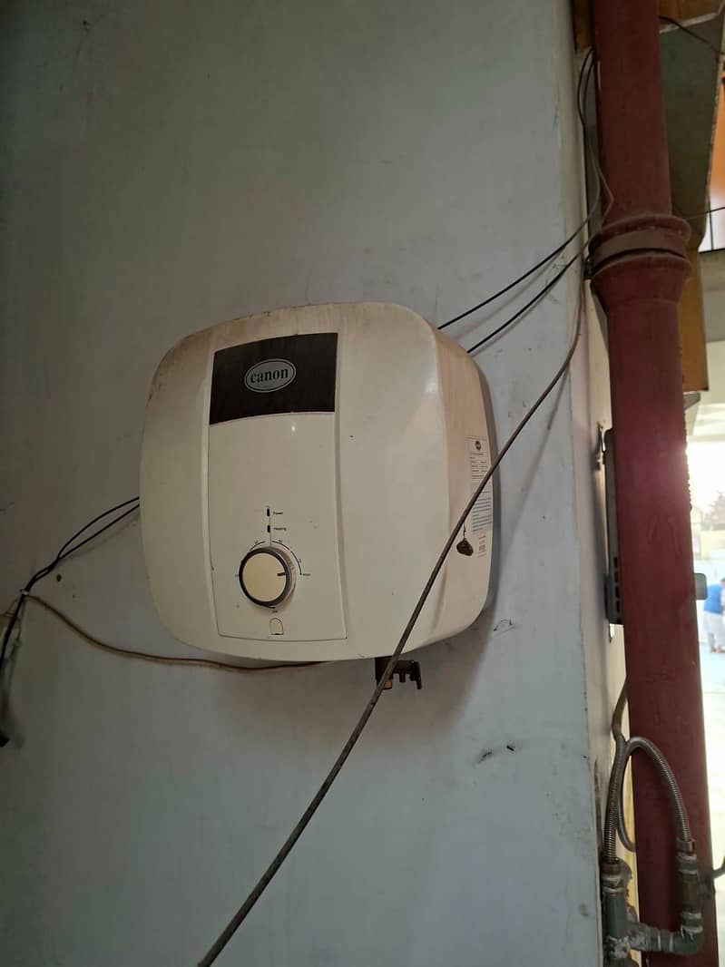 Canon Instant Electric Geyser 2