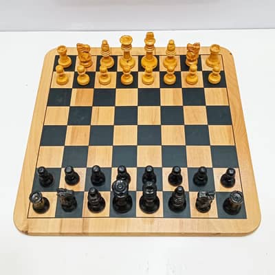1950s Genuine Escardibul Handmade Chess Set with Wooden Board and Box