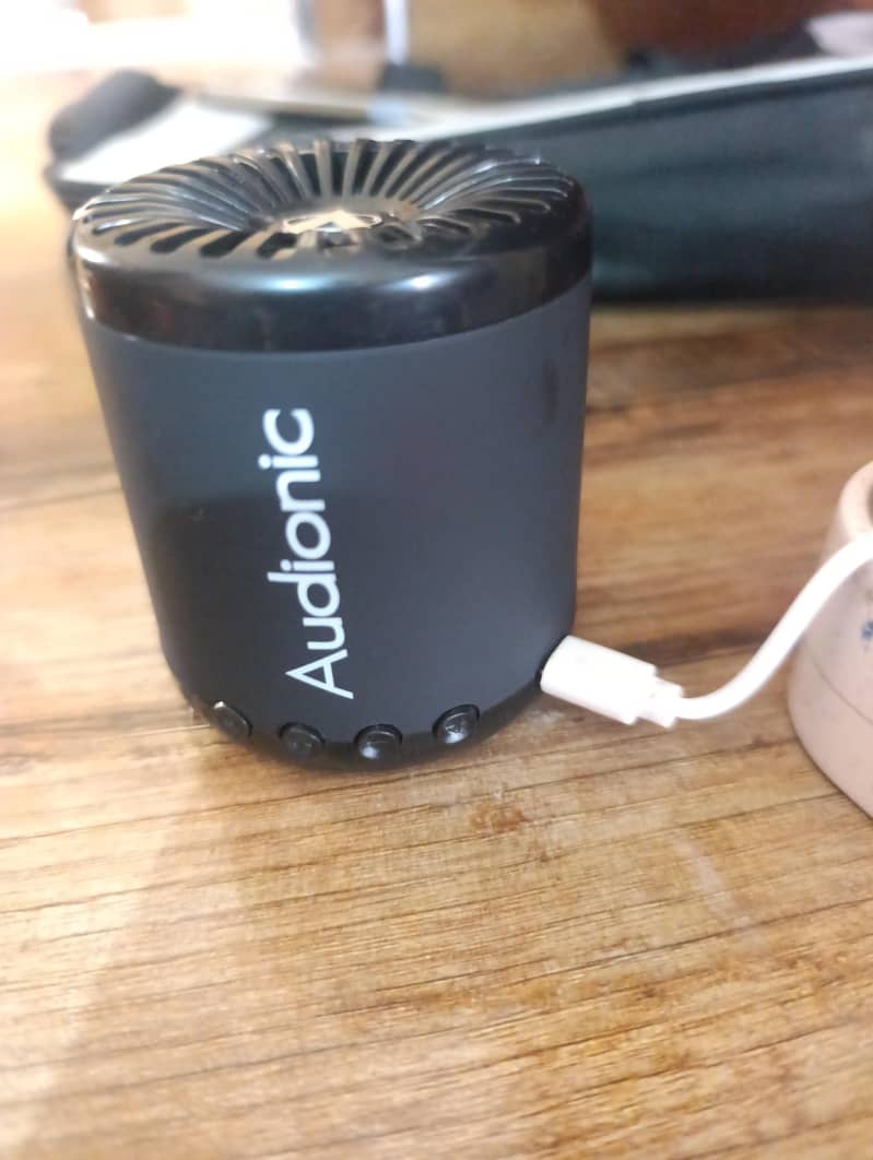 Audionic speaker 0