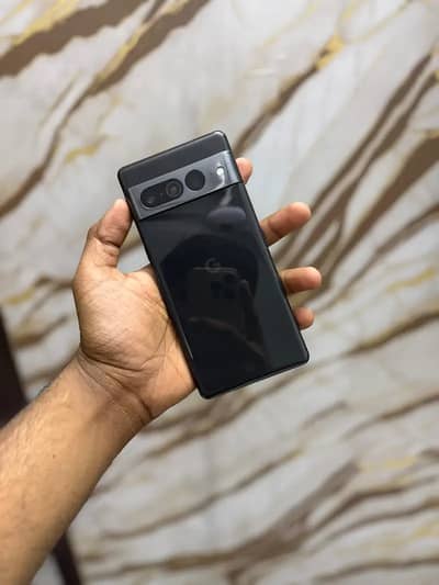 10 by 10 condition 12/128 aik chota sa dot hy right side py screen pr