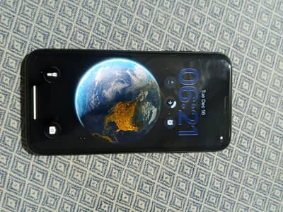 iPhone 11 Balck Colour JV