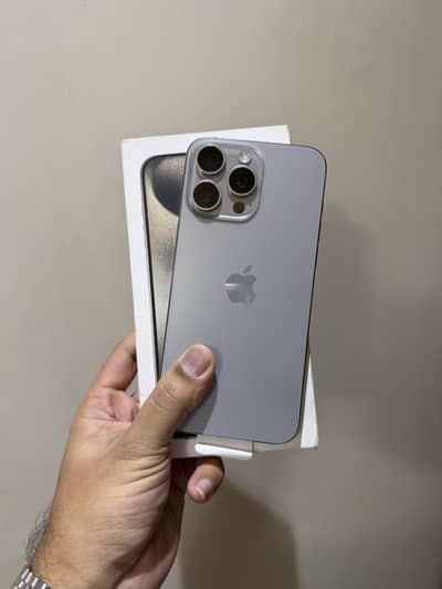 iPhone 15 Pro Max JV