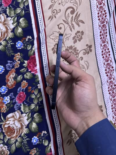 Iphone 13 128gb jv 83% health sealed only phone