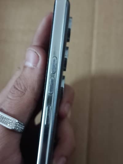 TECNO Camon 40