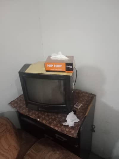 Sony 14 inches Television with Trolley for Sale