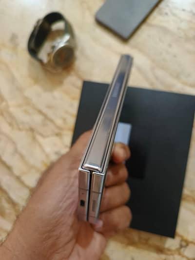 Samsung Z fold 5 with box non pta 12/256 Dual physical btr iPhone
