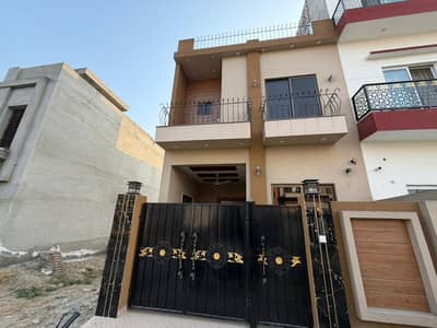 3.5 Marla like Brand New House Available For Sale, investors Rate in Central Park Housing Scheme Lahore.