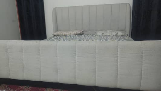 White Bed without matress