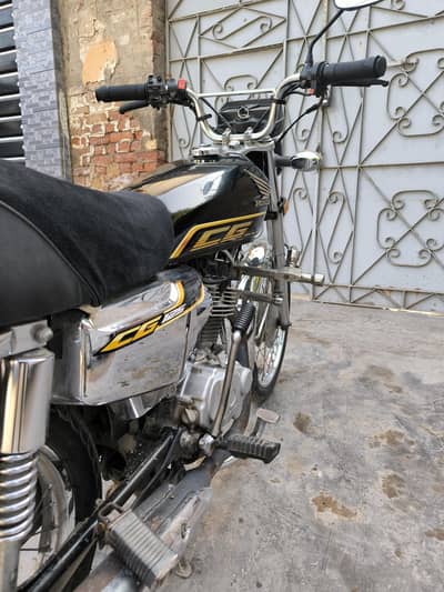 Honda 125 Self Start (Special Edition)