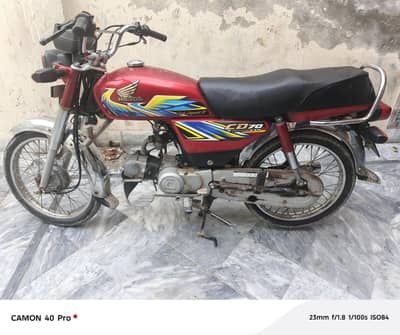 Honda CD70 2021