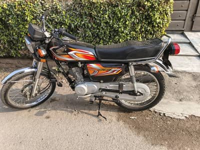 Honda Cg 125 just 4800 used like new bike