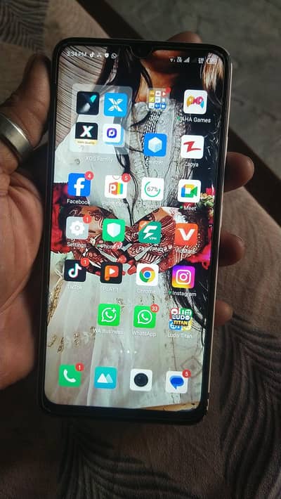 Infinix smart 7 koi fault nahi box b available hay charger nahi hay