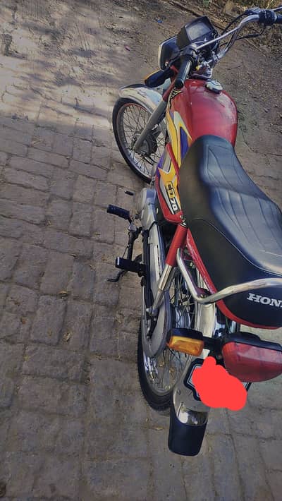 Honda CD 70 2025