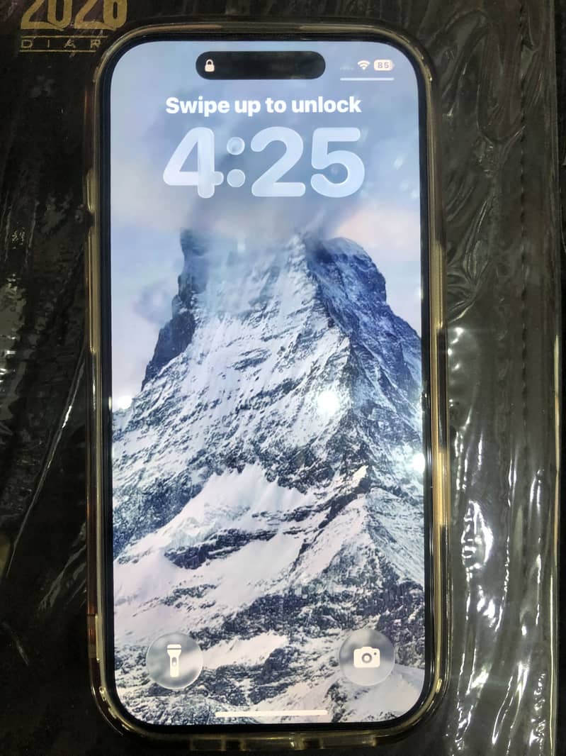 iPhone 16 Pro 0