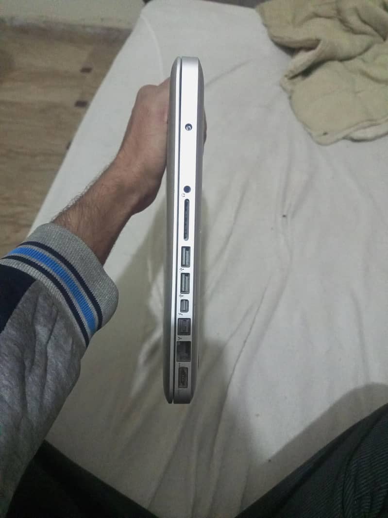 Mac Book pro 1