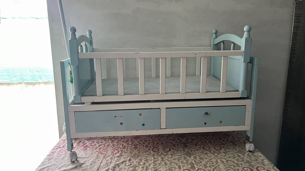 Baby cot 1
