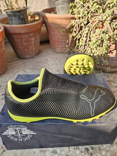 Puma Finesse Laceless Football Grippers