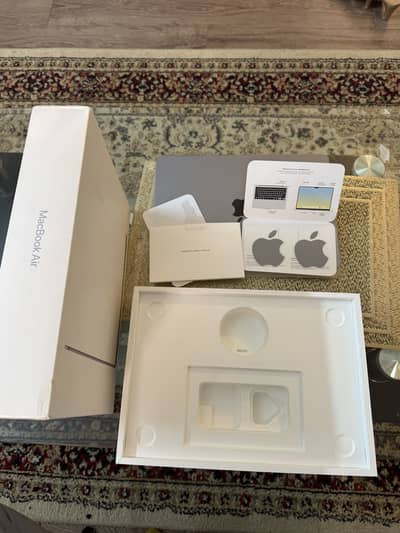 macbook m2 air 13 inches