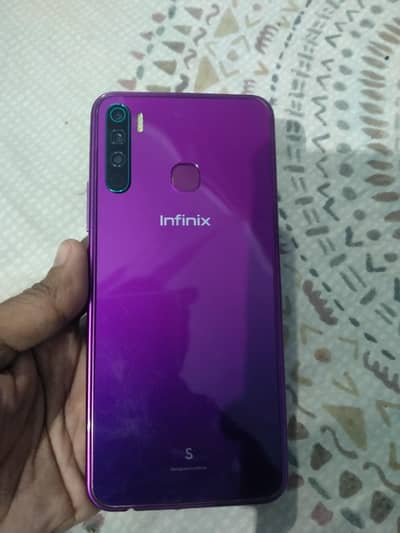 infinix s5 lite 4 64,or Motorola turbo 1