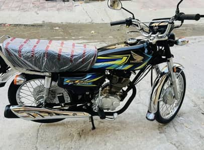 Honda 125 black 2026